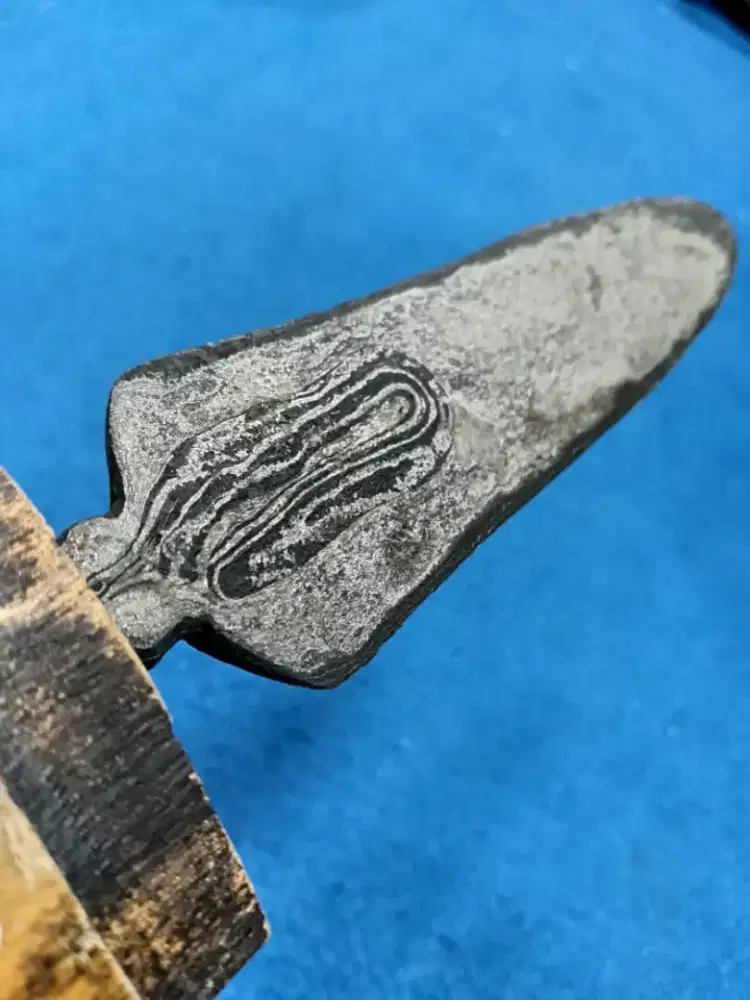 Pusaka sepuh Tmbk Bugel Batulapak pamor tembus