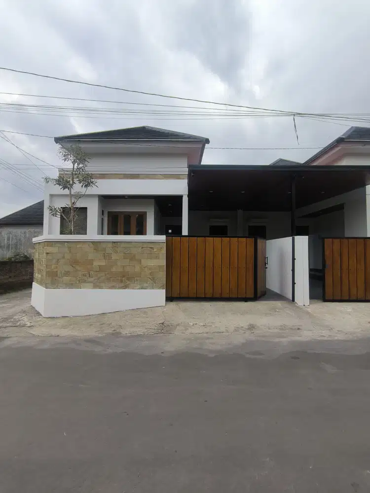 Dijual Rumah Baru Dekat Kampus UII Jakal km 13