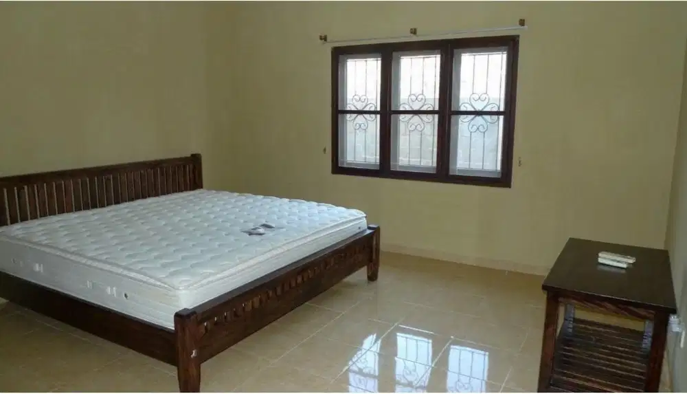 DIJUAL RUMAH STRATEGIS MURAH