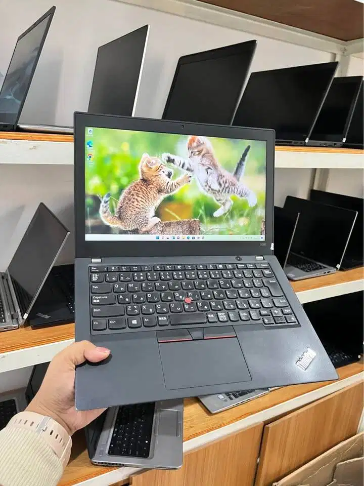 Lenovo Thinkpad X280 Core i5 Gen 8 Bisa Buat Coding