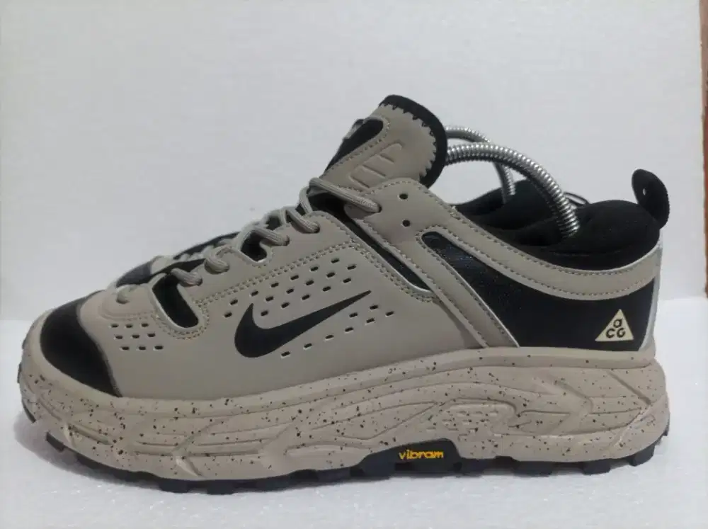 Nike ACG Size 44