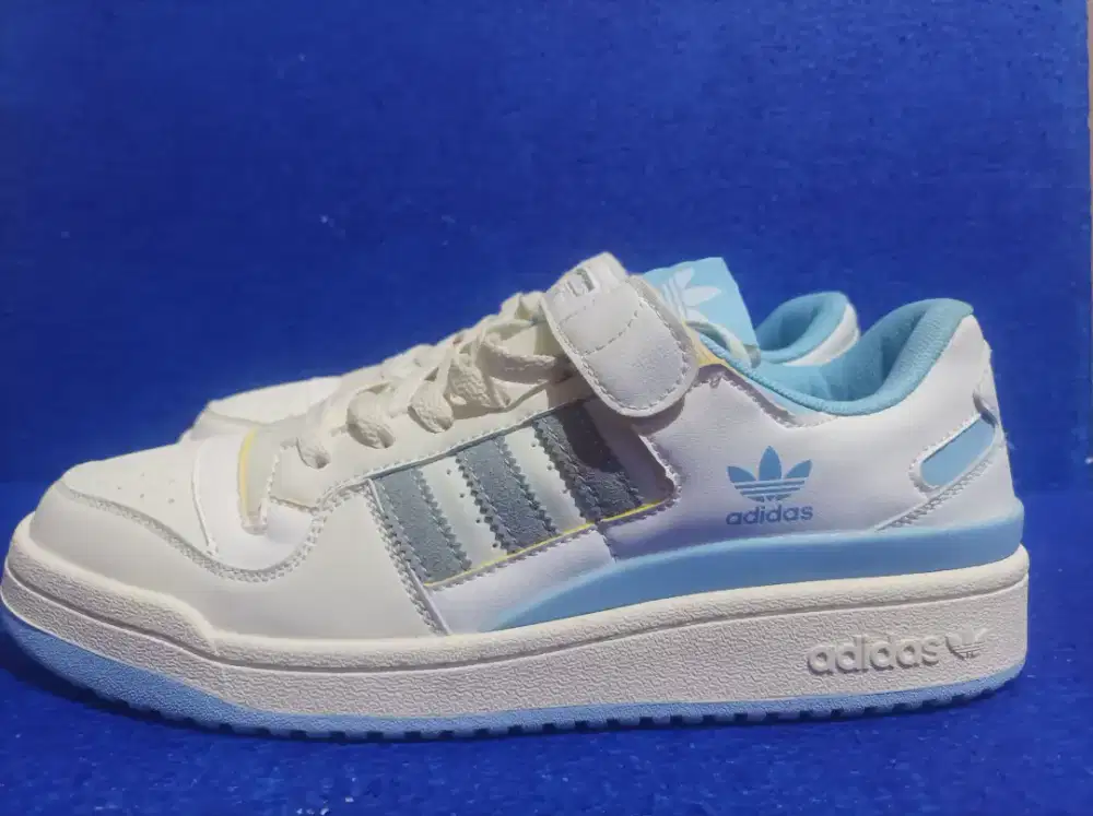 Adidas Cetenial Size 44