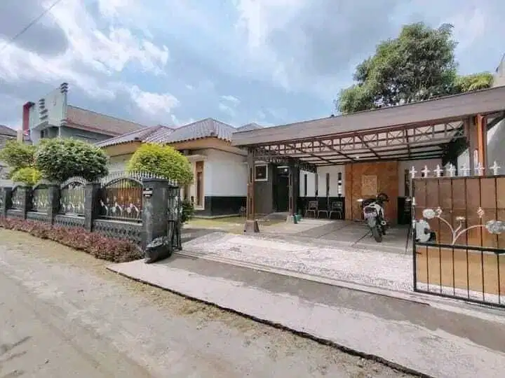 Rumah mewah lahan luas jalan kaliurang KM 6 kentungan