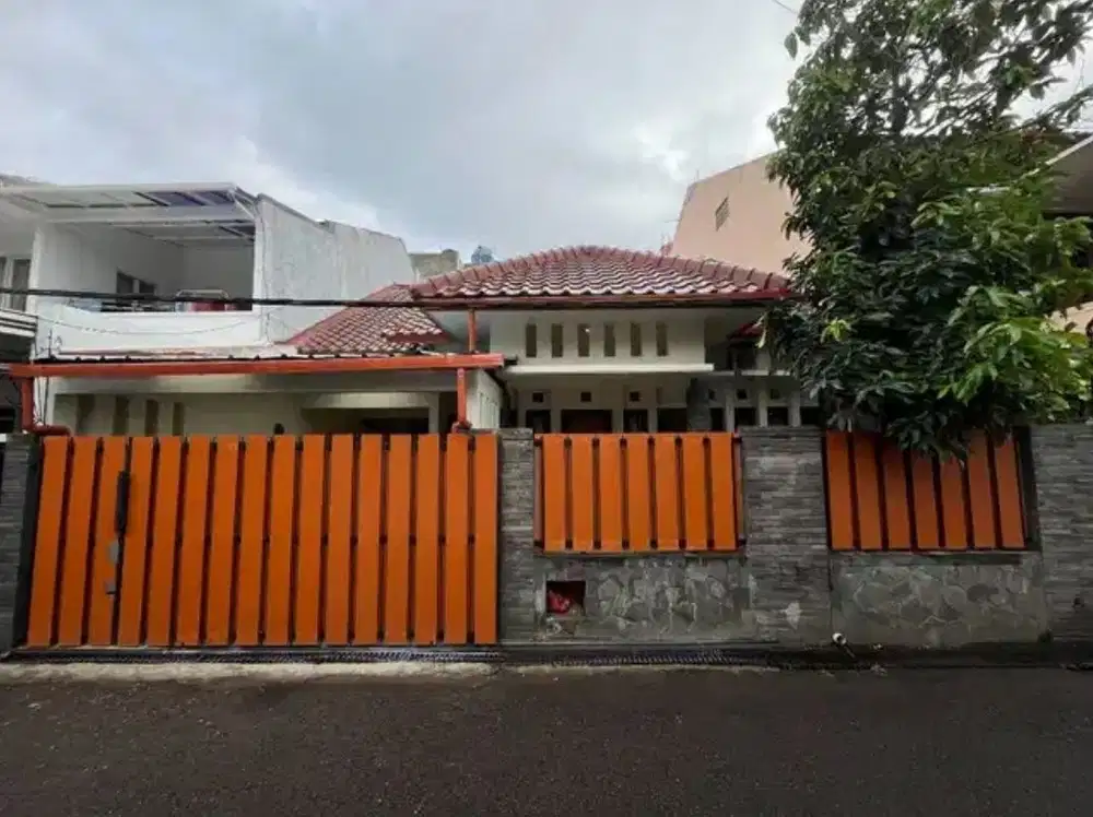 TURUN HARGA !! DIJUAL RUMAH SEMI FURNISHED FULL RENOVASI BUAHBATU BANDUNG
