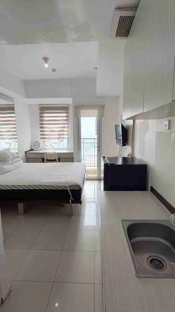 Di sewa apartemen green lake sunter studio