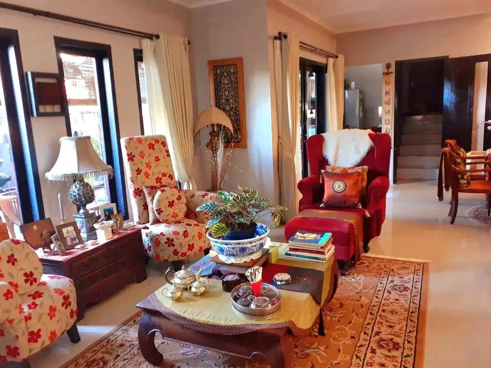 Jual Rumah LUAS harga di Bawah Pasaran di Gegerkalong Setiabudi Bandun