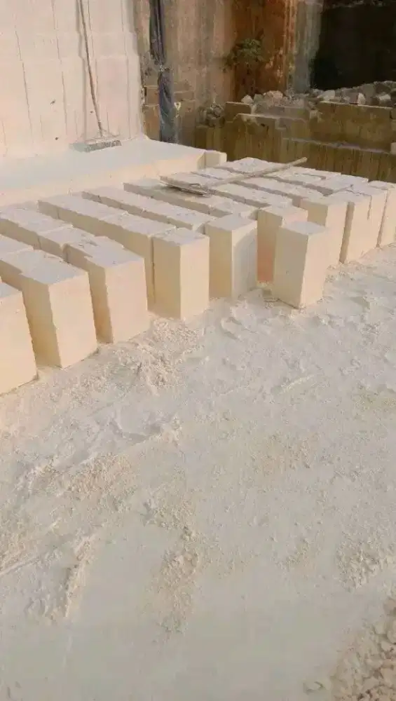 Batu kumbung pondasi