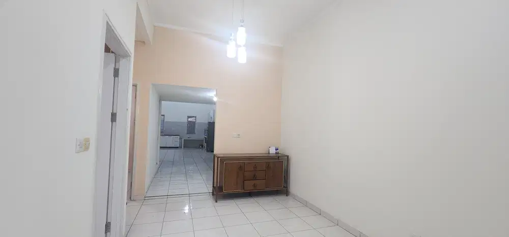 JUAL MURAH ! Rumah 1 lantai Suvarna Sutera 6x25 full bangunan