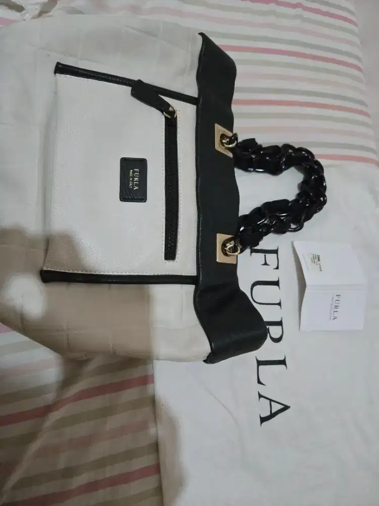 Tas Tangan Furla handbag