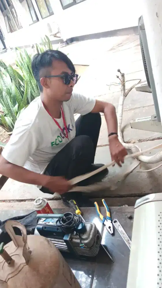 Service panggilan kulkas AC mesin cuci TV dll