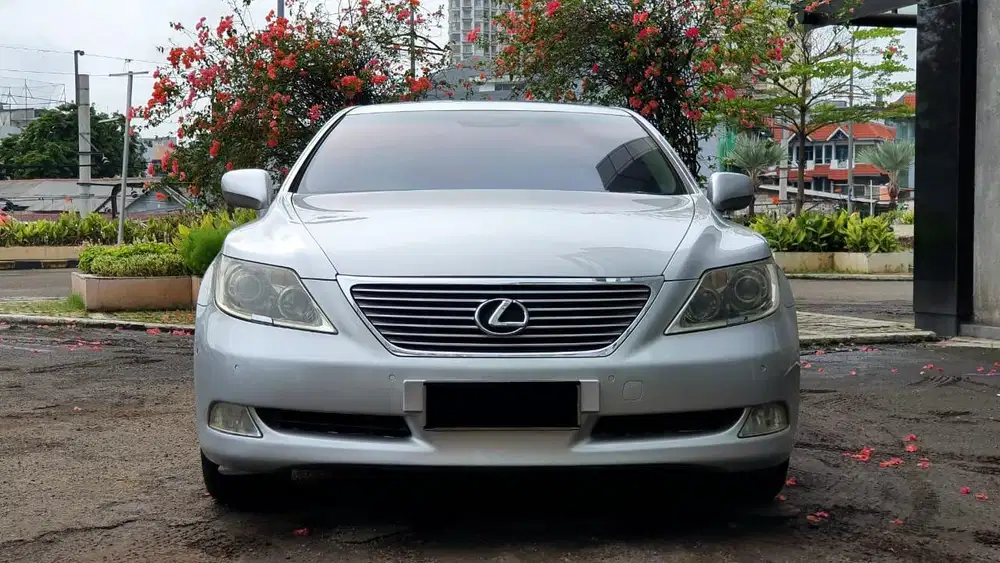 Toyota Lexus LS460L LS 460L 2006 Silver Met Good Condition