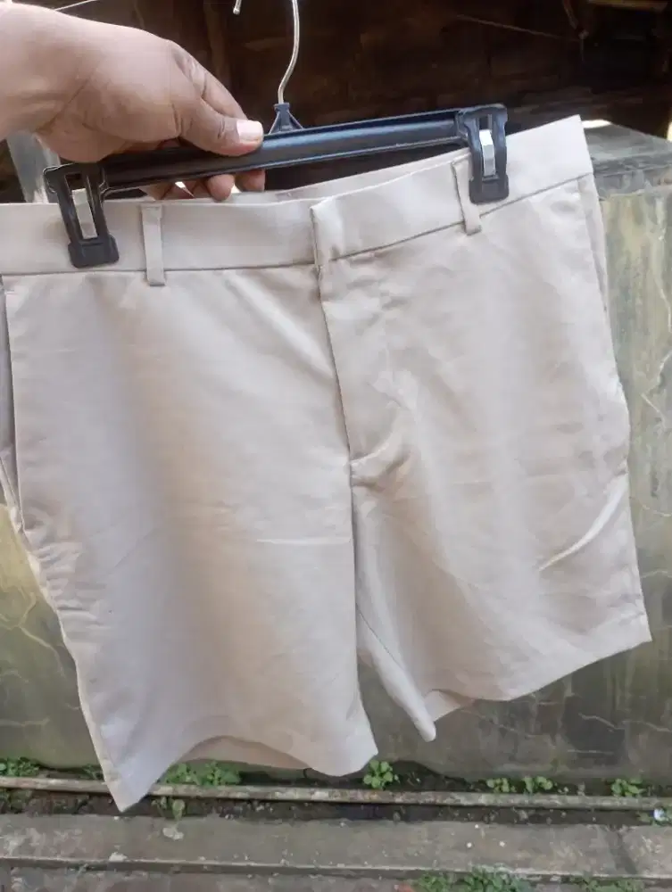 h n m golf size 34,LP: 45cm,kondisi baru,jual 100k