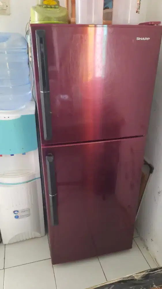 Kulkas Merk SHARP 2 pintu