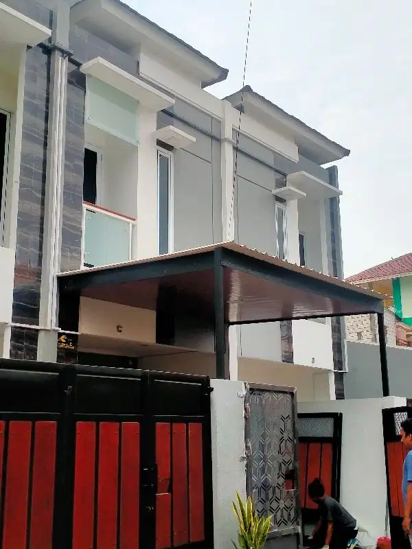 Rumah 2 lantai mewah dekat jalan Letjen Suprapto cempaka putih tengah