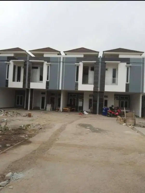 Dijual rumah 2 lantai design mewah akses mobil  dekat Ahmad yani