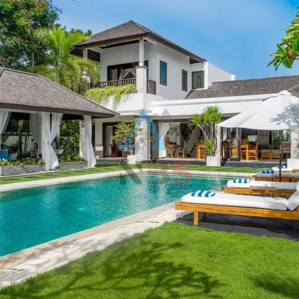 UXURY VILLA UXURY VILLA FOR SALE BEACH FRONT VILLA TANJUNG BENOA BALI