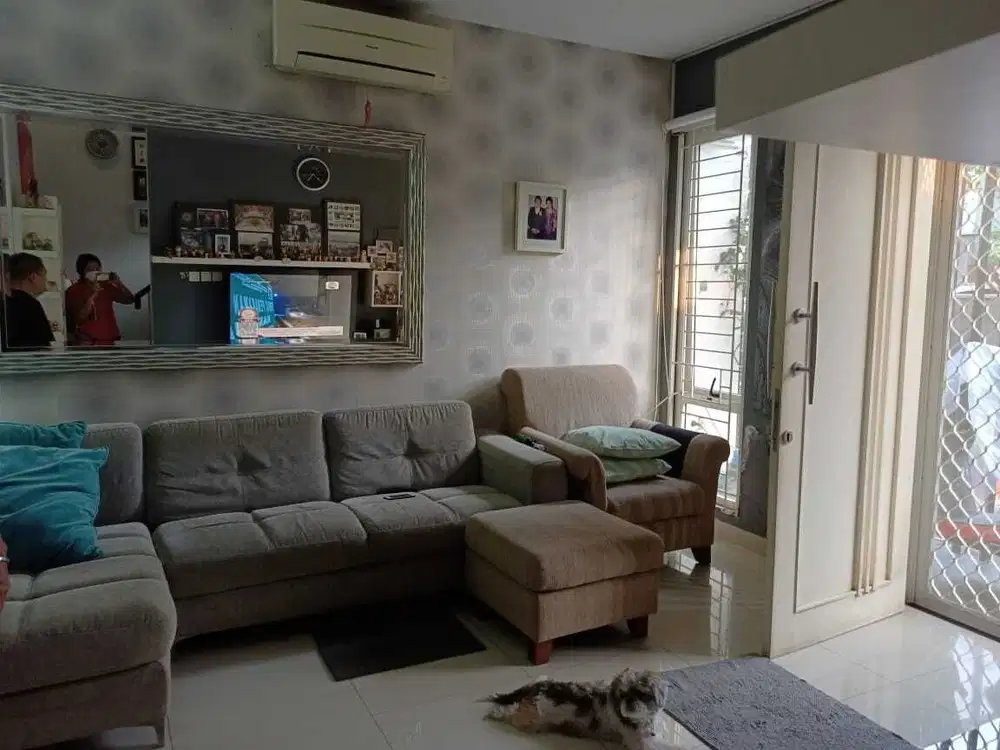 Rumah nyaman tengah kota bsd semi furnised design architecture Modern