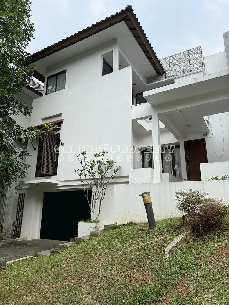 jual cepat! rumah heliconia de park di bsd. lokasi kawasan mewah.