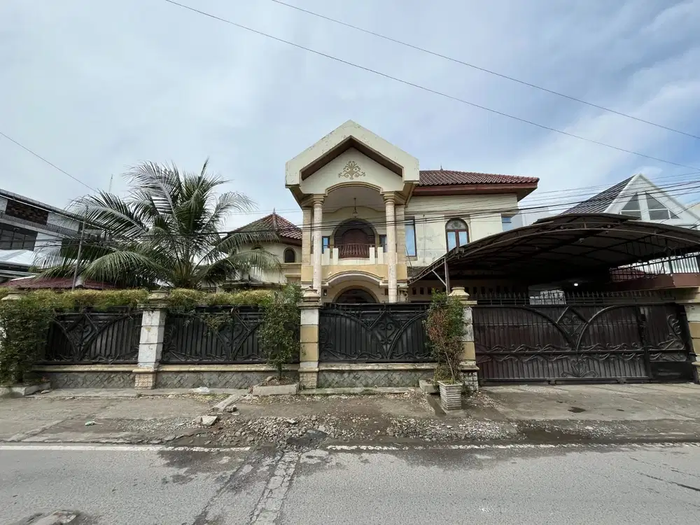 Villa di Jalan Karyawan ( Sei Belutu / Setia Budi )