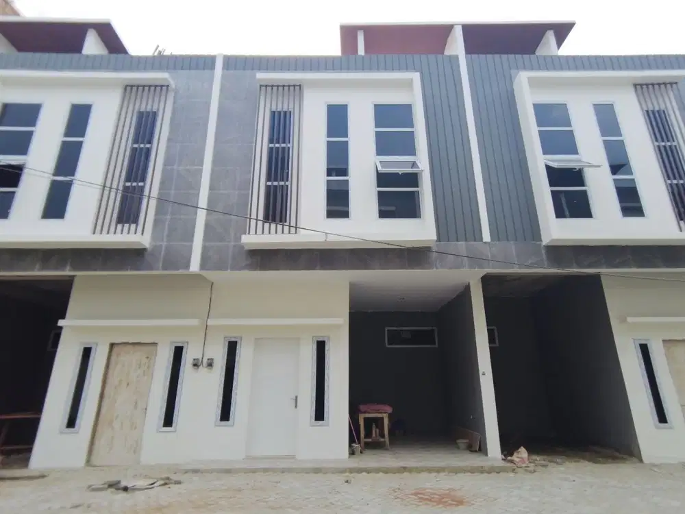 Villa di Komplek Bhayangkara Palace