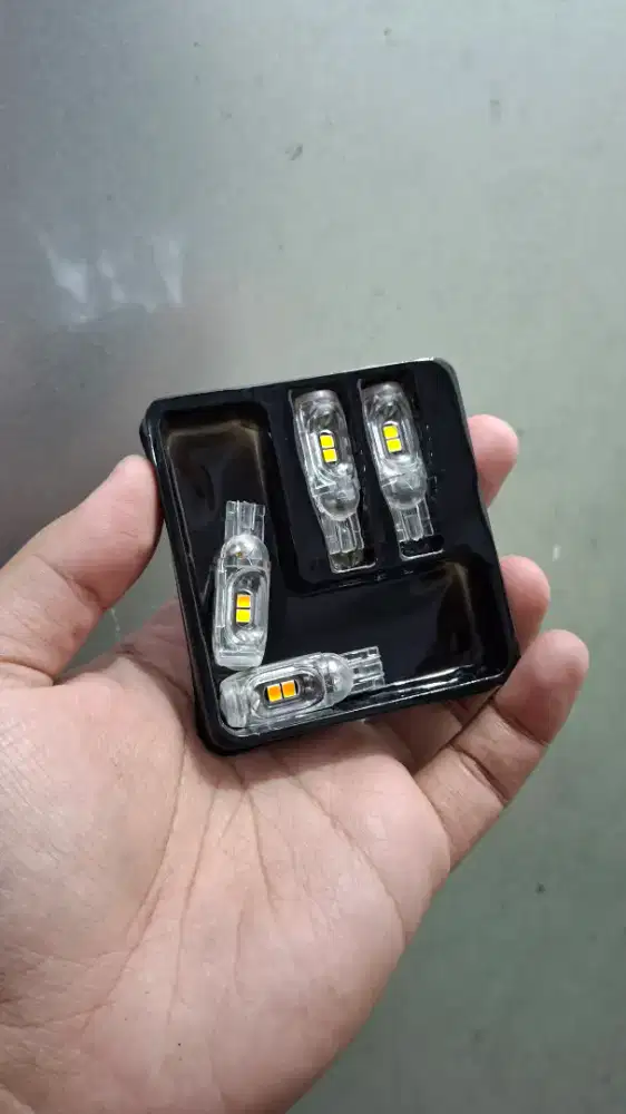 Borongan Lampu Motor Sein, Senja, dan Rem