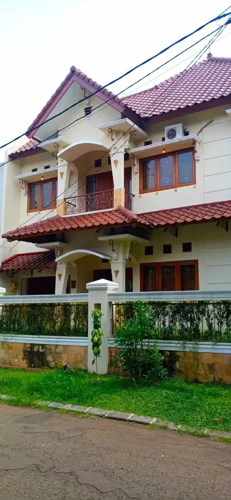 Dijual Rumah 2 Lantai Luas 250 m² di Citragran Cibubur