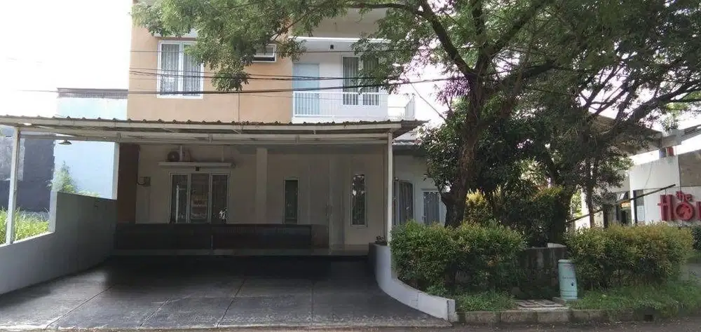 Rumah Hook, Semifurnish di Cluster Grand Holy Sentul