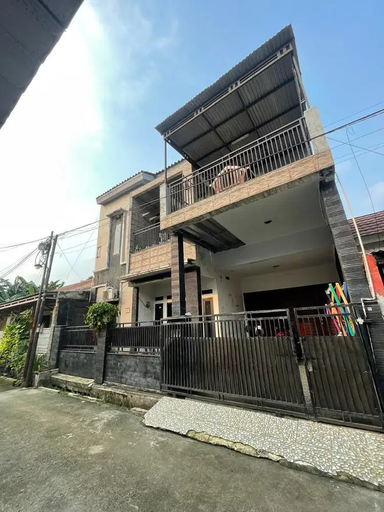 Di Jual Rumah Siap Huni di Jalan Maluku Depok