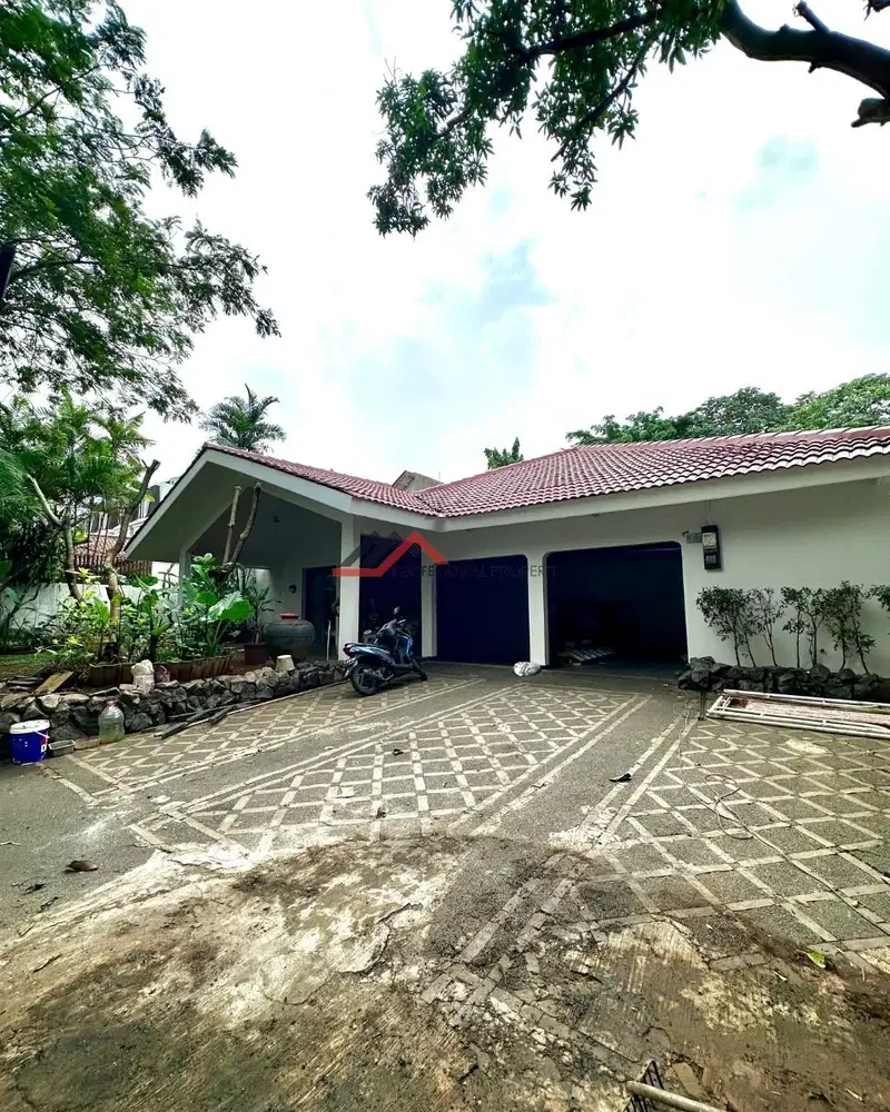 Rumah Lama Dalam Komplek Di Kemang Dalam