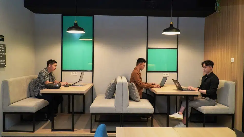 Startspace - Coworking Dedicated Desk di Jakarta Pusat