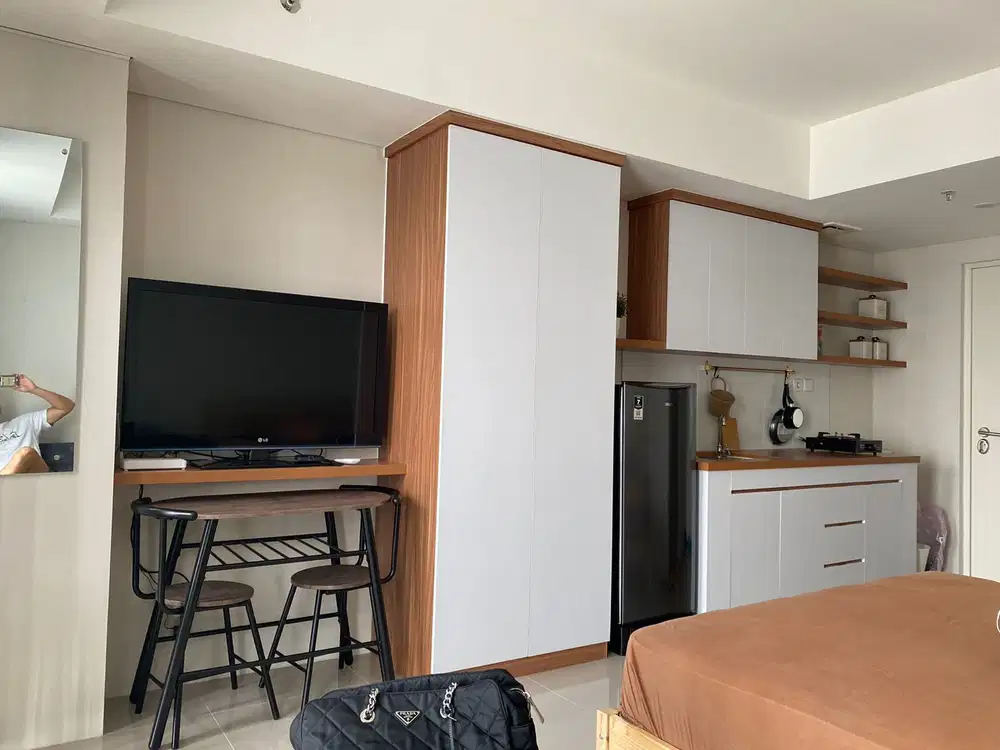 HOT SALE unit Studio Furnished Breeze Bintaro Plaza Residence CL 028i