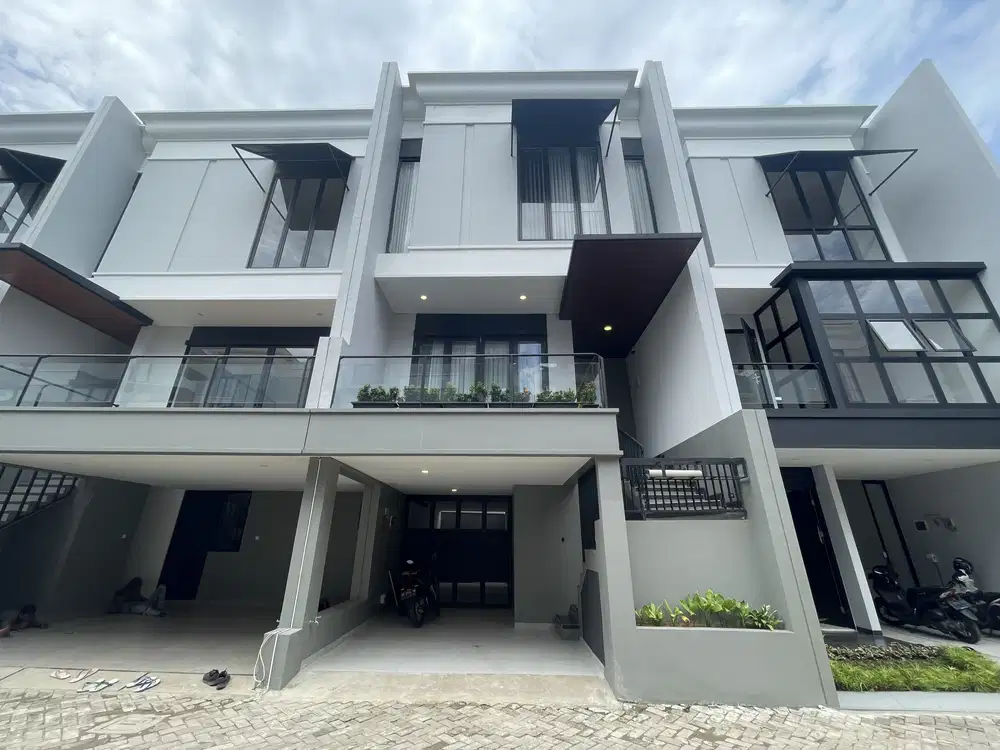 Dijual cepat rumah termurah strategis mewah di Kemang Jakarta Selatan