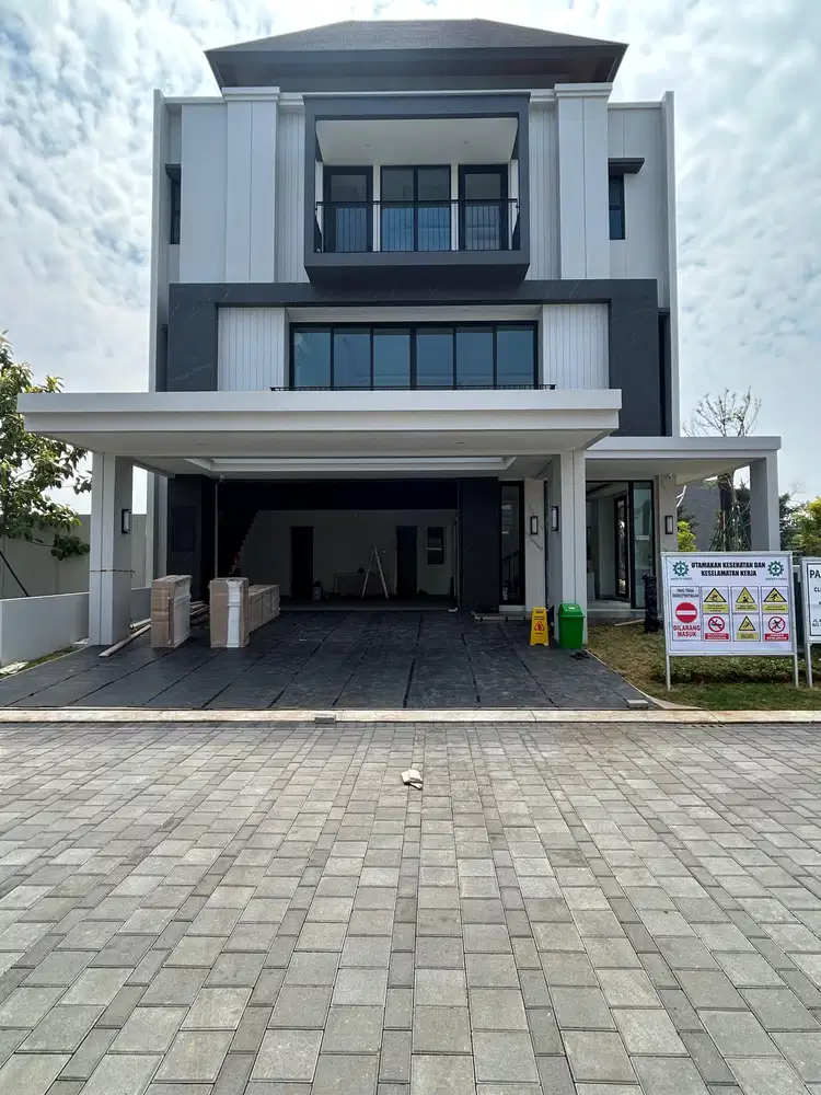 Rumah mewah dan luas posisi hook Matera Signature Gading Serpong