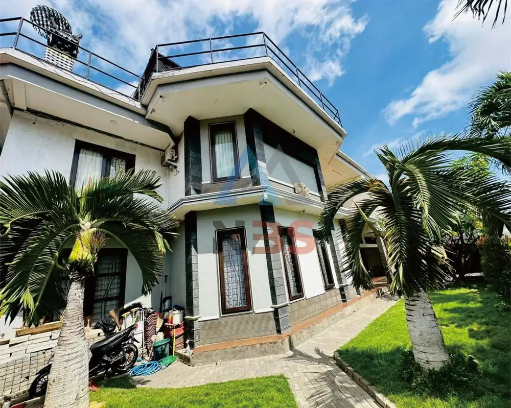 DI JUAL RUMAH MEWAH LANTAI 2 LOKASI DI AREA JL RAYA PUPUTAN RENON