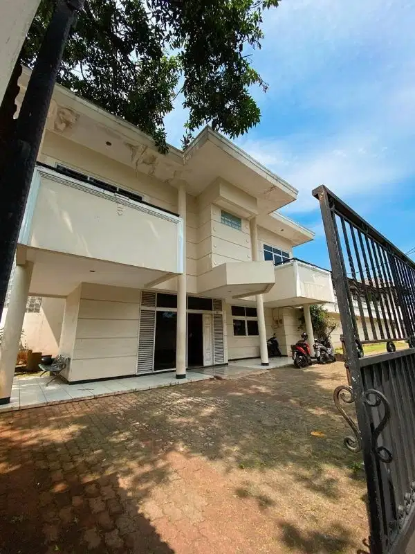 dijual rumah mewah di cluster exclusive kota cibubur