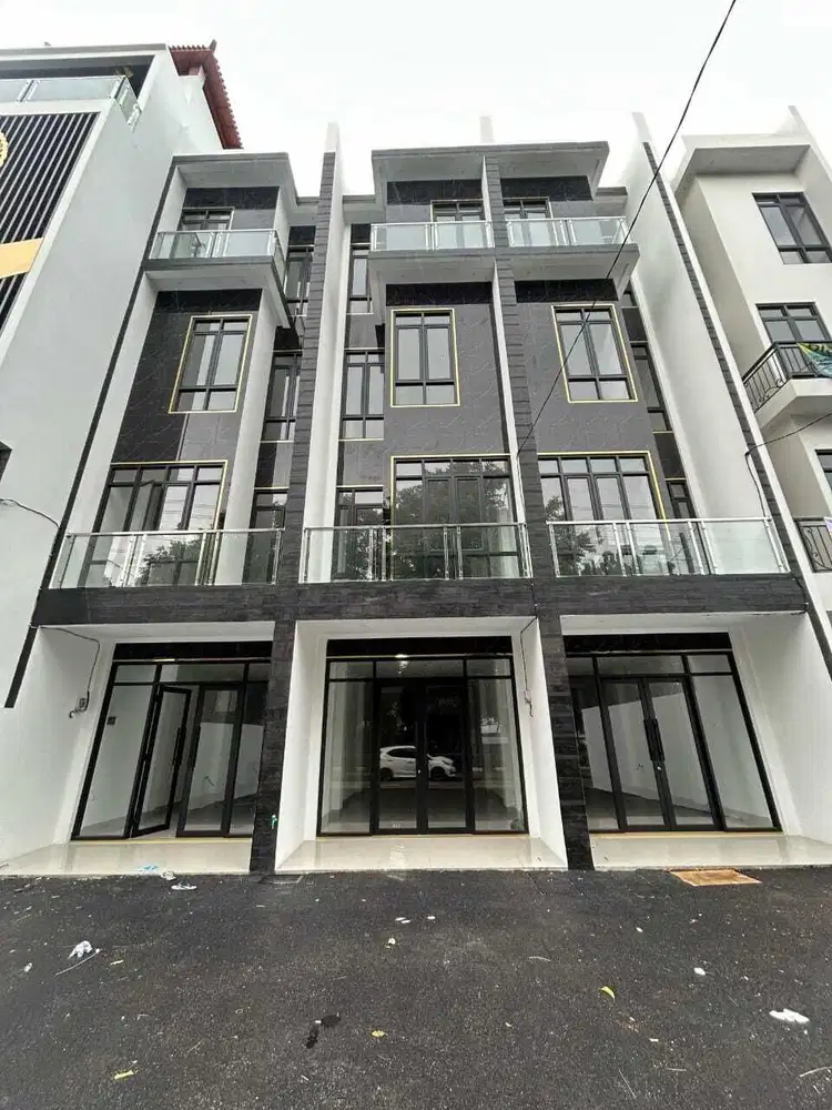 S283D RUKO 4 LANTAI LOKASI STRATEGIS DI RAWAMANGUN JAKARTA TIMUR