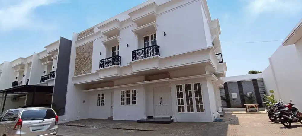 283B Rumah Baru Hoek 263 m2 di Cluster Pondok Bambu Jakarta Timur