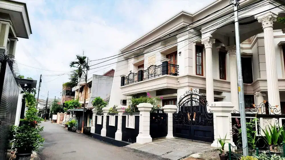 Z84 Rumah Mewah 376 m2 Rawamangun Jakarta Timur