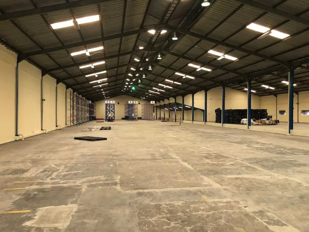 DISEWAKAN Gudang 1800m2 SIAP PAKAI LOKASI DI CIBINONG DEKAT EXIT TOL