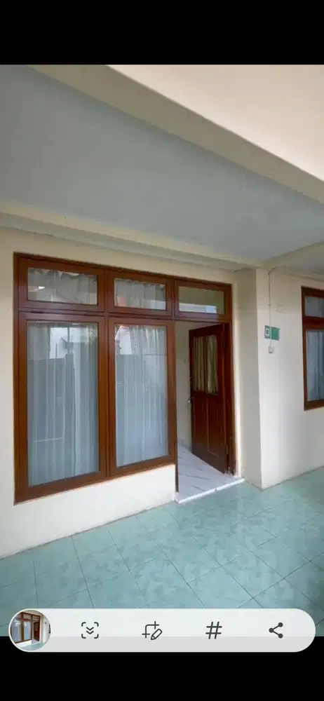 Dijual rumah Dengan kolam renang Perumnas klender Jakarta timur