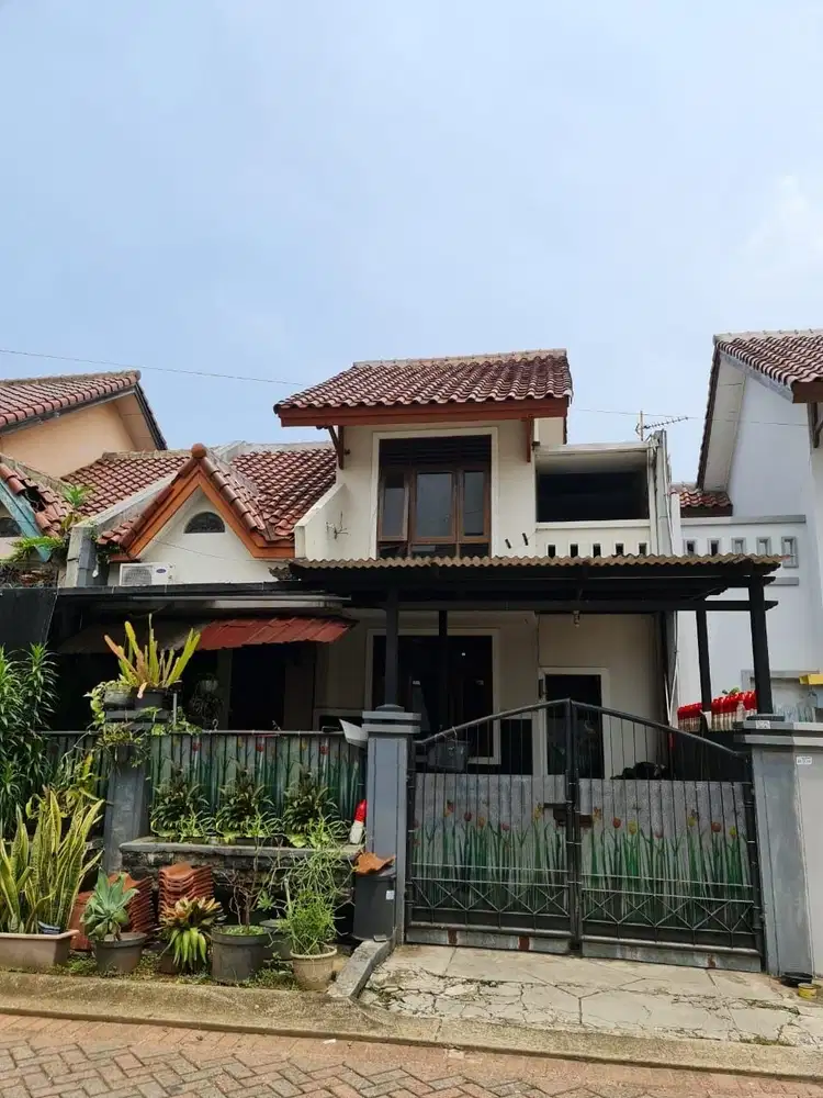 Rumah 1,5 Lantai Di Metland Puri Akses Jalan Tol