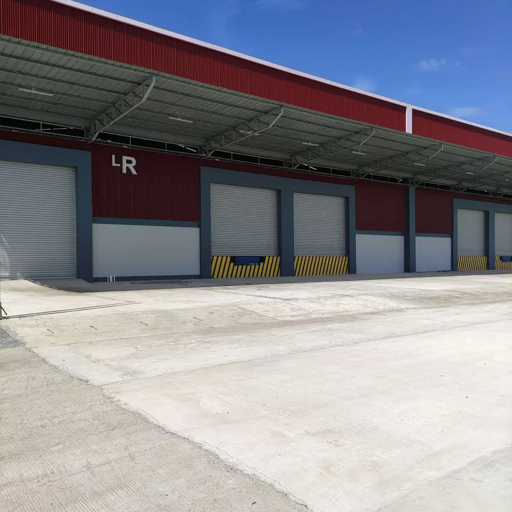 Gudang Tangerang Loading Dock Jalan Lebar Parkir Luas Depan TOL Katara