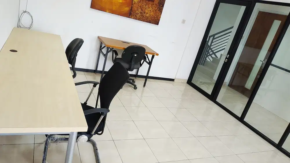 Sewa Ruang Kantor Private Office 4Pax Cuma 4jt/Bln di Petojo JakPus