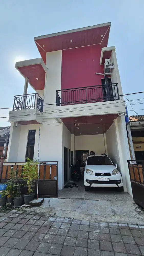 jual Rumah bagus 2 lantai Perumahan Ketileng Indah dekat RS Ketileng