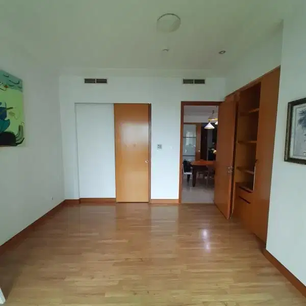 For rent Pakubuwono Residence Apartment 3 BR 177 sqm