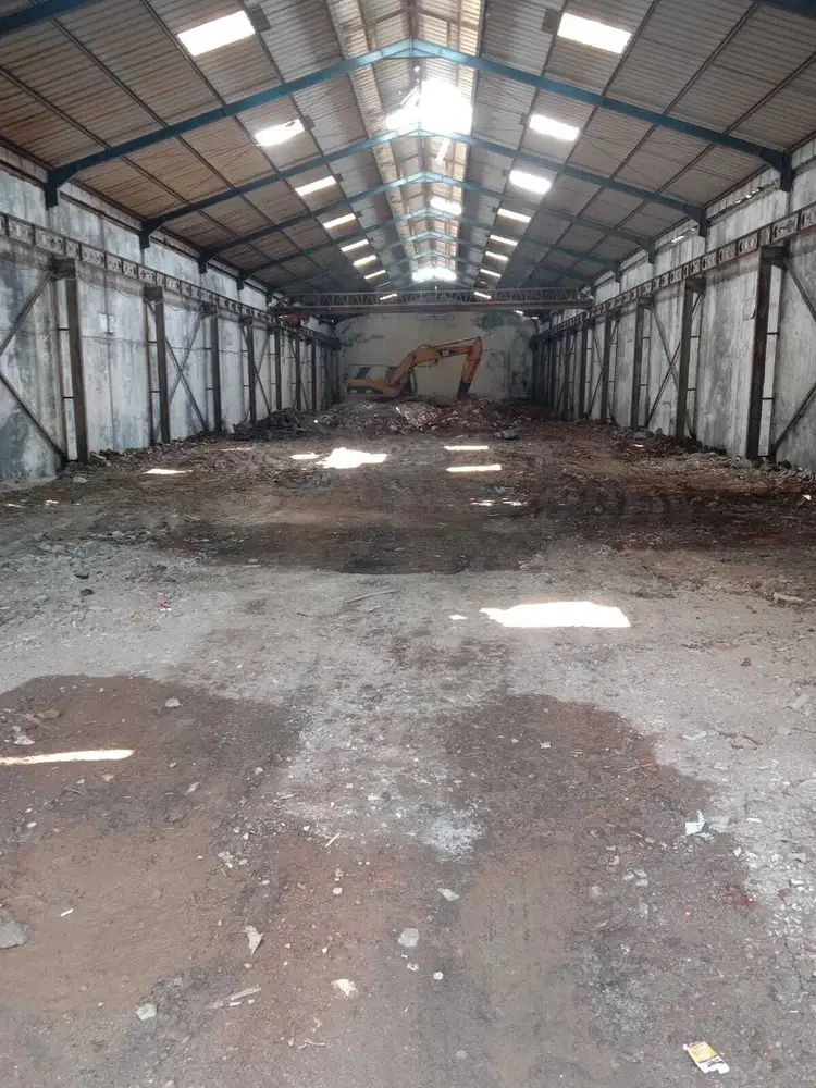 Dijual Gudang di Dadap. Luas 1.200m