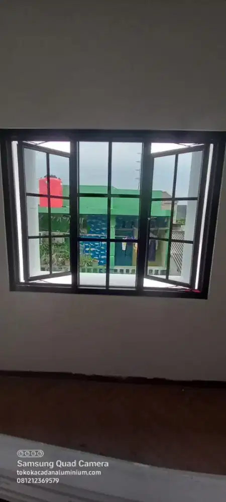 Jendela alumunium model ornamen kotak