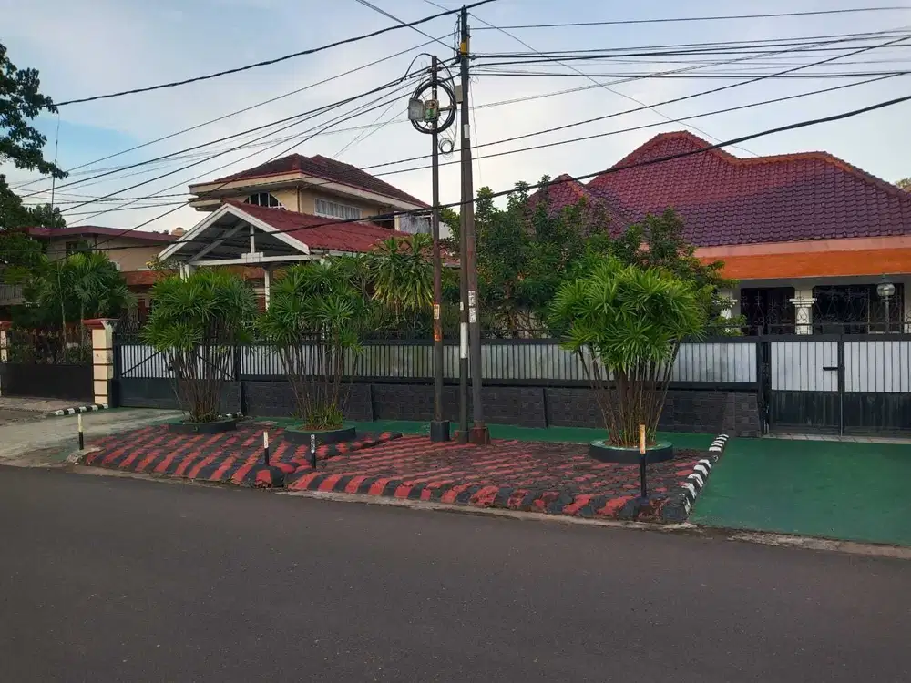 DIJUAL RUMAH TANAH LUAS PREMIUM JALAN HANG TUAH KAMBANG IWAK PALEMBANG