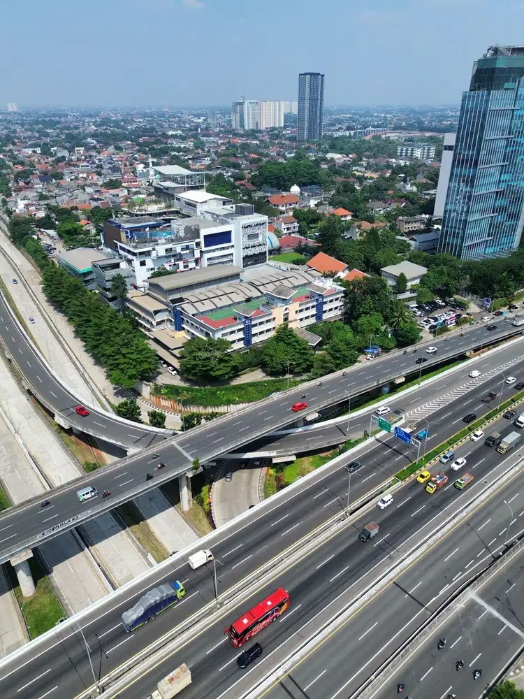 DIJUAL GEDUNG KOMERSIL SIAP PAKAI  TB SIMATUPANG
