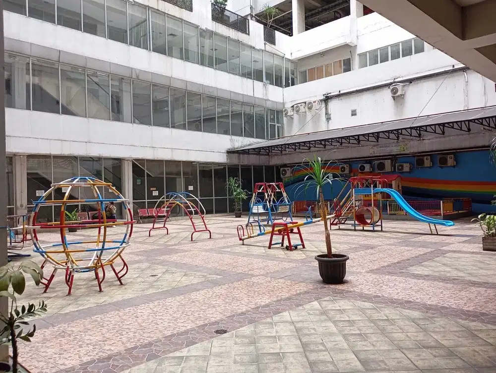 Apartemen 2 Kamar Menteng Square View Jalan Matraman- Harga Terjangkau